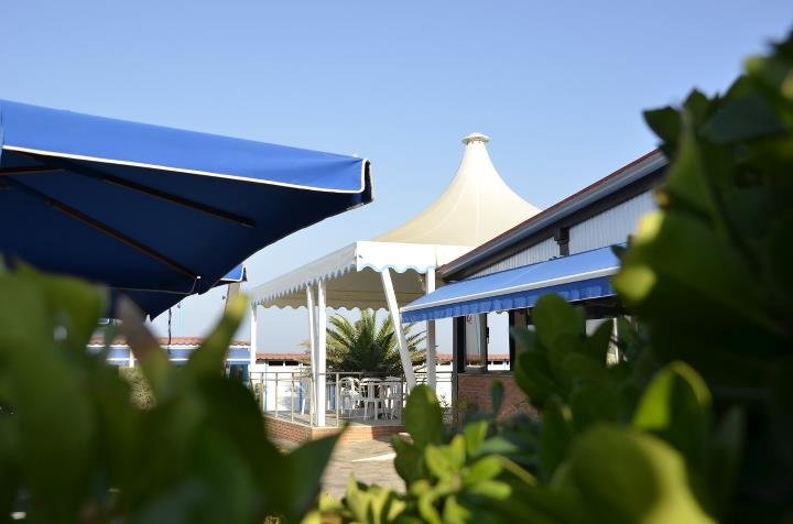 321239_147836101970954_5701966_n